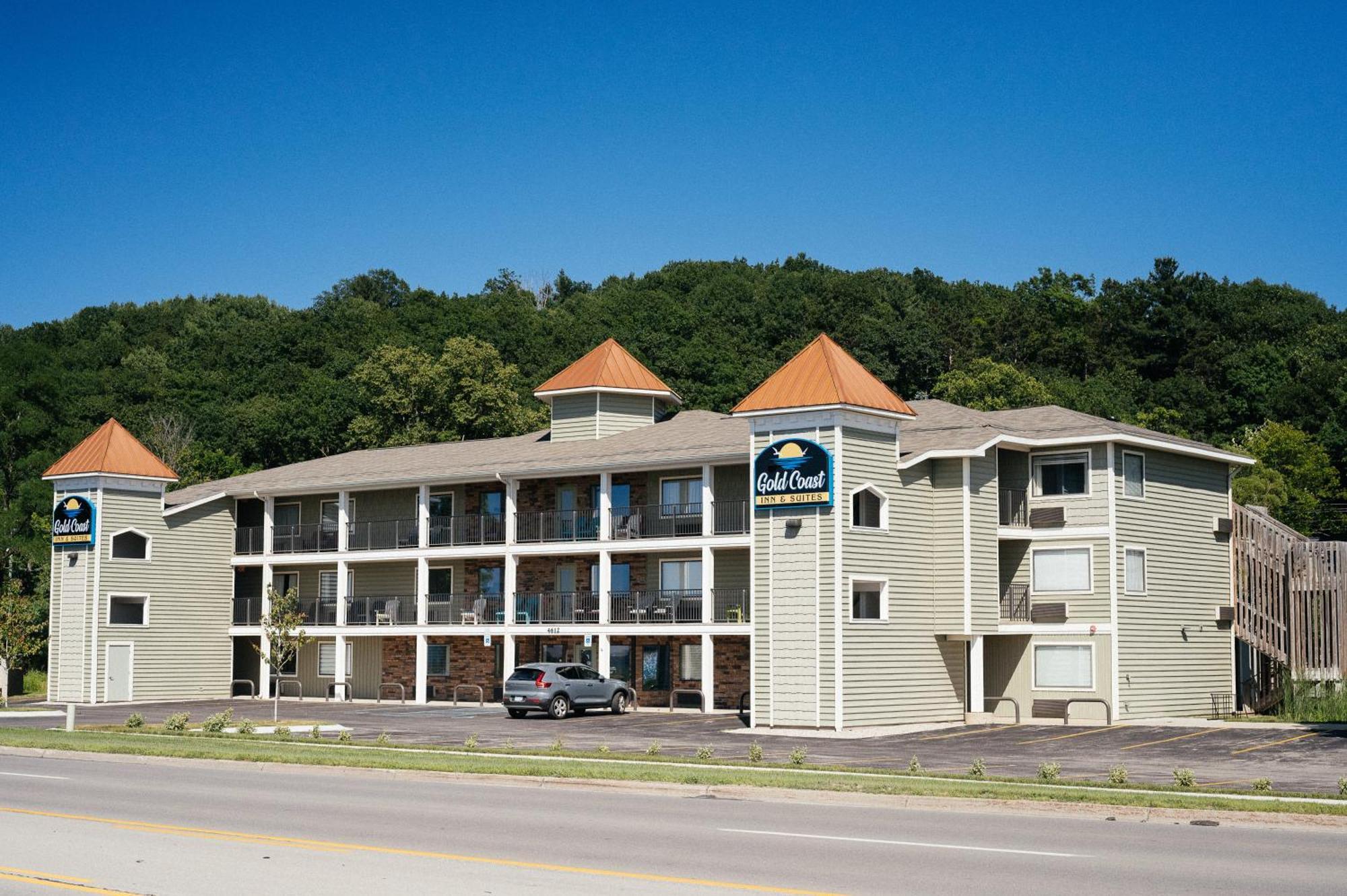 Kasa Gold Coast Inn Traverse City Exterior photo