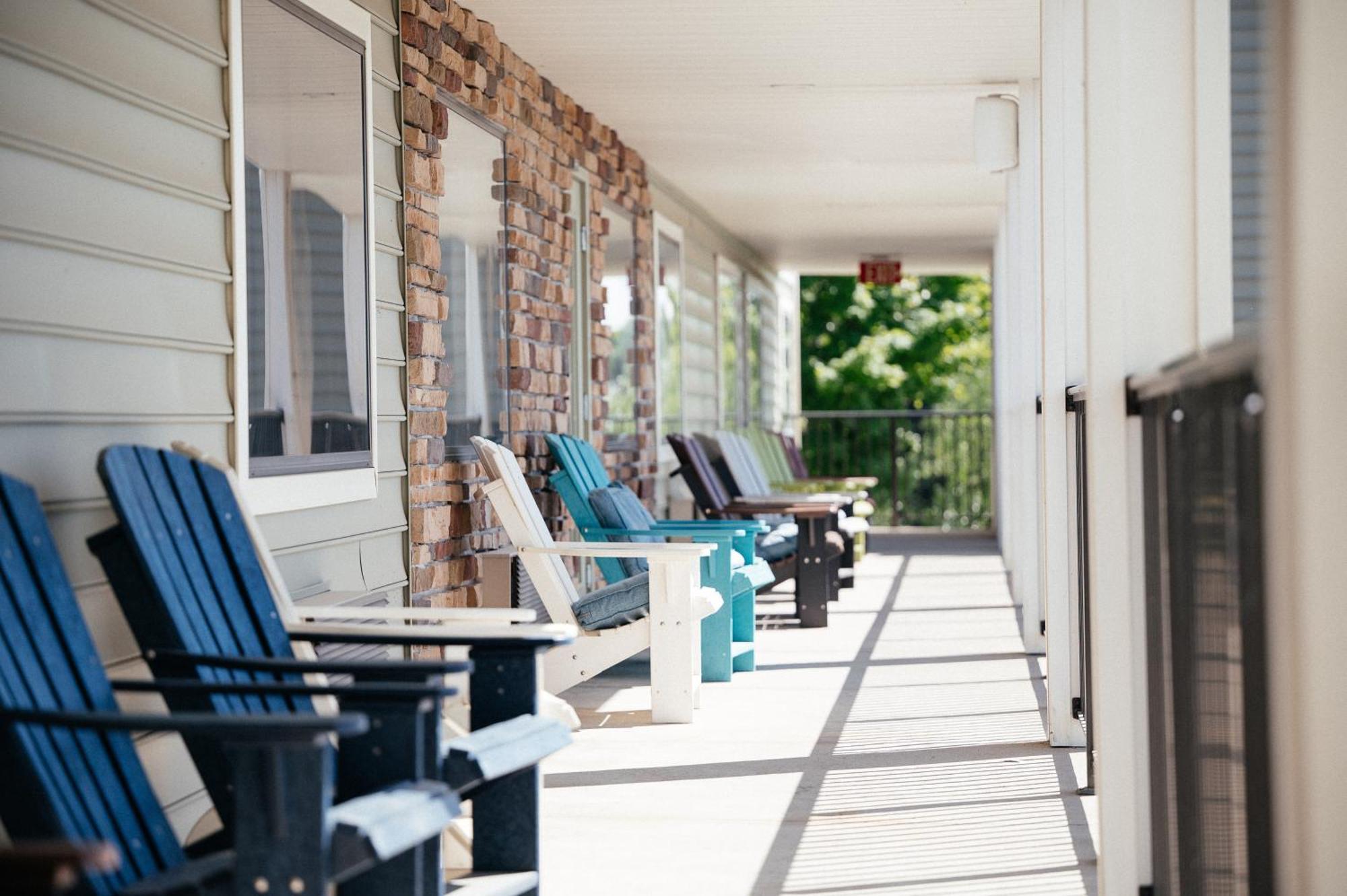 Kasa Gold Coast Inn Traverse City Exterior photo