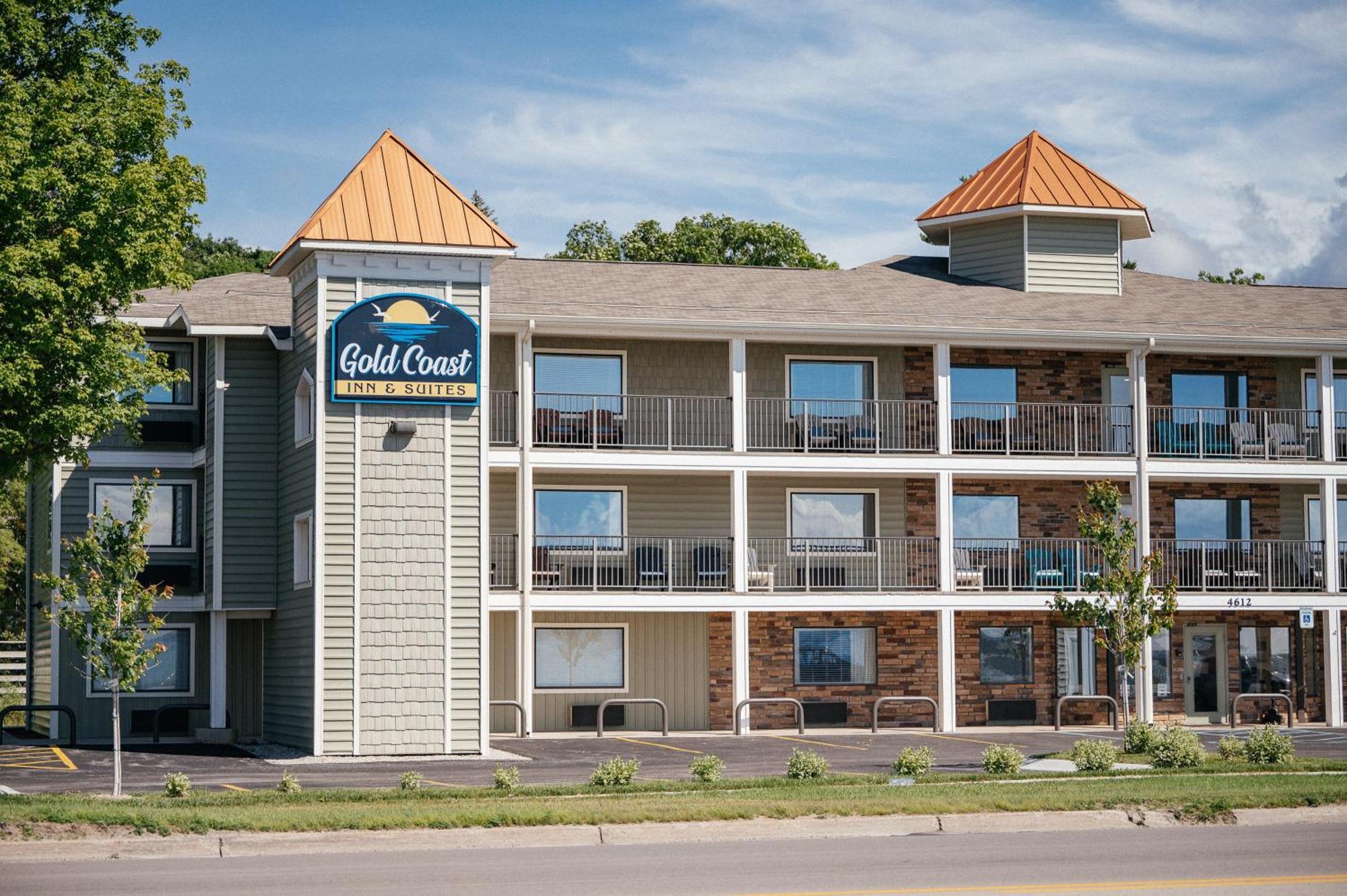 Kasa Gold Coast Inn Traverse City Exterior photo